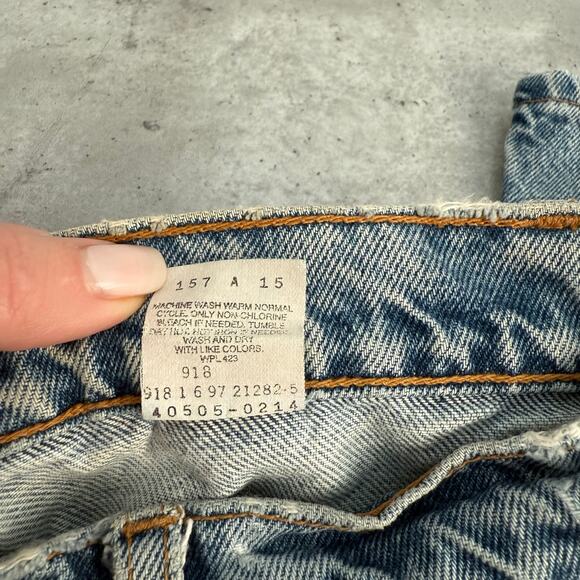 Vintage Levi’s 505 Light Wash Straight Leg Jeans Made in Puerto Rico W30 L30 - Picture 7 of 10